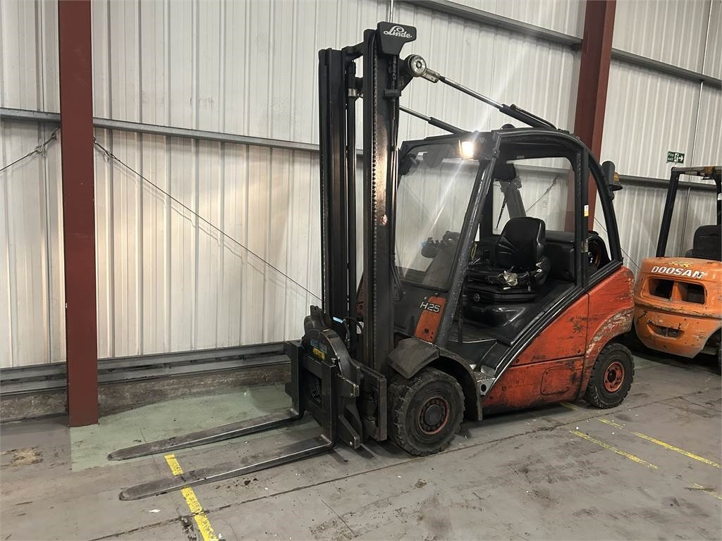 Linde H25T - Carretilla elevadora de gas: foto 2 Linde H25T - Carretilla elevadora de gas: foto 2
