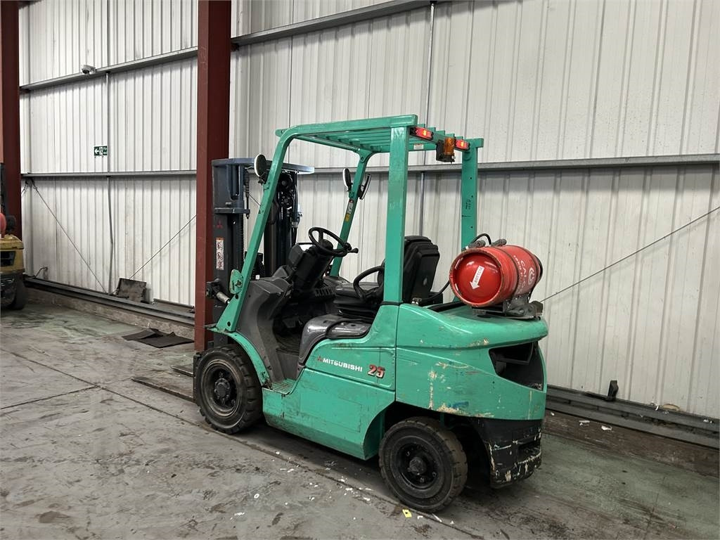 Mitsubishi FG25NT - Carretilla elevadora de gas: foto 3 Mitsubishi FG25NT - Carretilla elevadora de gas: foto 3