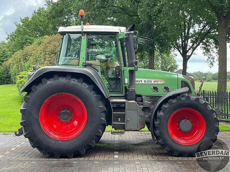 Fendt 820 Vario TMS - Tractor: foto 2 Fendt 820 Vario TMS - Tractor: foto 2
