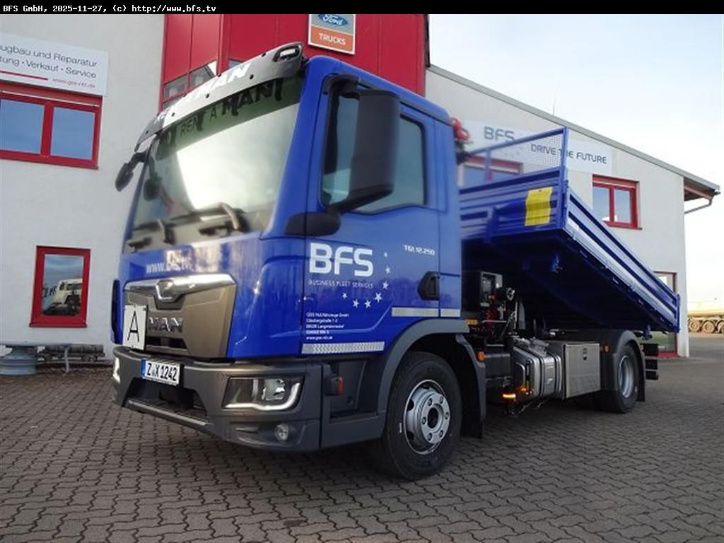 Barkas TGL (TG3) 12.250 4x2 BL CH Kugelkopfkupplung - Grua de remolque autos: foto 1 Barkas TGL (TG3) 12.250 4x2 BL CH Kugelkopfkupplung - Grua de remolque autos: foto 1