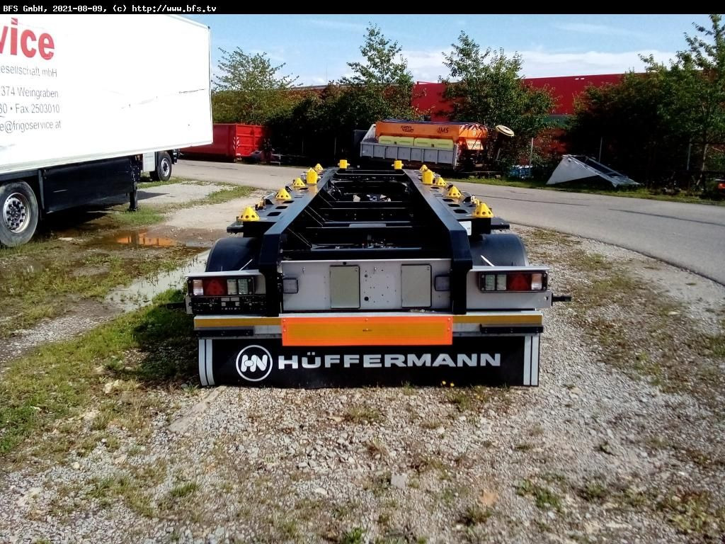 Hüffermann Vario-Carrier HMA 2424 ZB 3-Achs für Absetzmulde - Remolque multilift/ Portacontenedores de cadenas: foto 2 Hüffermann Vario-Carrier HMA 2424 ZB 3-Achs für Absetzmulde - Remolque multilift/ Portacontenedores de cadenas: foto 2