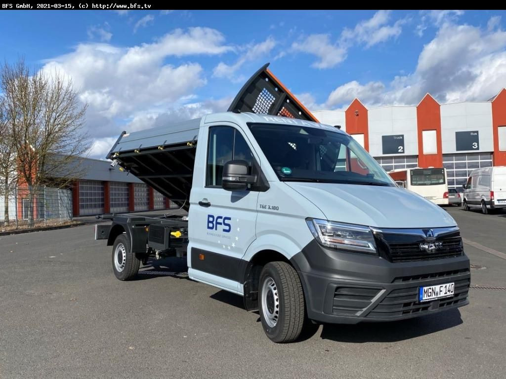 MAN TGE 3.180 4x2 F SB Dreiseitenkipper - Furgoneta basculante: foto 2 MAN TGE 3.180 4x2 F SB Dreiseitenkipper - Furgoneta basculante: foto 2