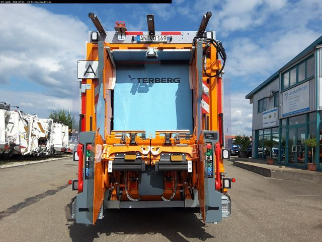 MAN TGS 28.320 6x2-4 BL HS HL Olympus 21 - Omni-DEKA - Camión de basura: foto 3 MAN TGS 28.320 6x2-4 BL HS HL Olympus 21 - Omni-DEKA - Camión de basura: foto 3