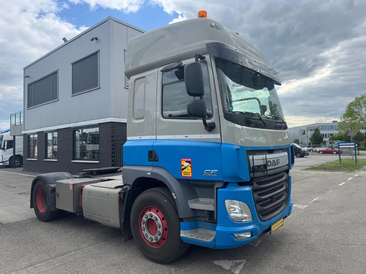 DAF CF 440 4X2 - EURO 6 + TÜV 12-2025 - Cabeza tractora: foto 3 DAF CF 440 4X2 - EURO 6 + TÜV 12-2025 - Cabeza tractora: foto 3