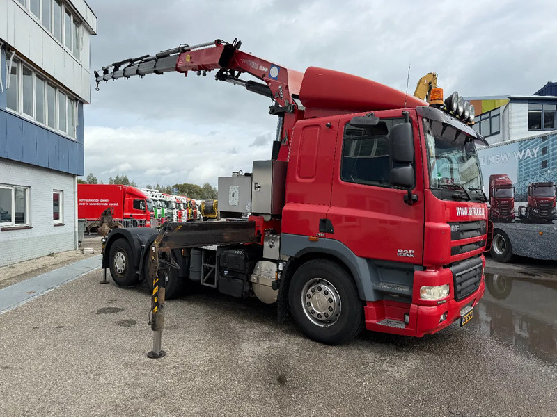 DAF CF 85.410 6X2 EURO 5 + HMF 3000K6 + REMOTE CONTROL - Cabeza tractora: foto 4 DAF CF 85.410 6X2 EURO 5 + HMF 3000K6 + REMOTE CONTROL - Cabeza tractora: foto 4