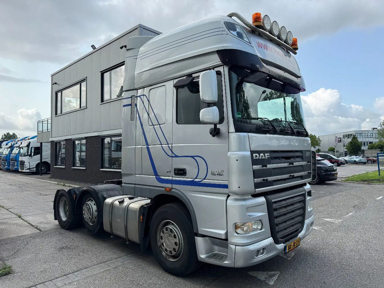 DAF XF 105.460 6X2 RETARDER EURO5 TÜV TILL 01-2026 - Cabeza tractora: foto 3 DAF XF 105.460 6X2 RETARDER EURO5 TÜV TILL 01-2026 - Cabeza tractora: foto 3