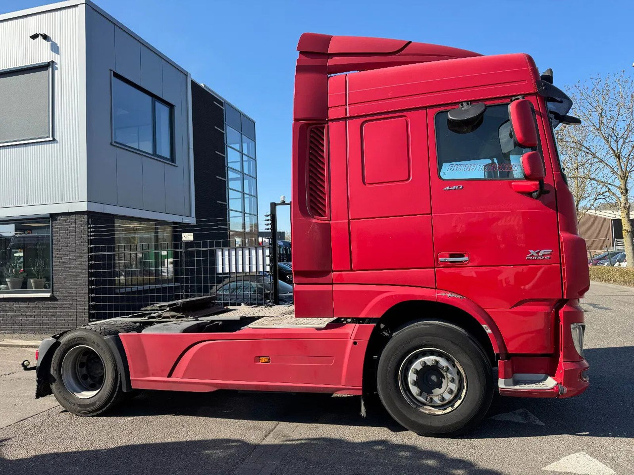 DAF XF 440 4X2 EURO 6 SKIRTS 2017 - Cabeza tractora: foto 4 DAF XF 440 4X2 EURO 6 SKIRTS 2017 - Cabeza tractora: foto 4
