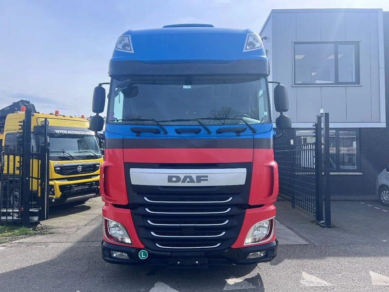 DAF XF 440 SSC 4X2 EURO 6 VOLUME - Cabeza tractora: foto 2 DAF XF 440 SSC 4X2 EURO 6 VOLUME - Cabeza tractora: foto 2