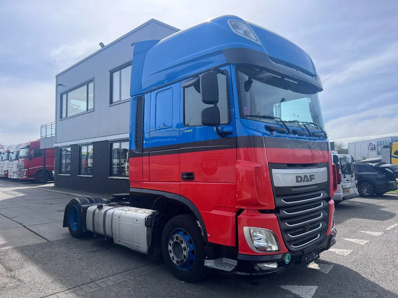 DAF XF 440 SSC 4X2 EURO 6 VOLUME - Cabeza tractora: foto 3 DAF XF 440 SSC 4X2 EURO 6 VOLUME - Cabeza tractora: foto 3