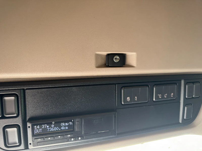 Cabeza tractora DAF XF 450 4X2 EURO 6 MEGA: foto 13