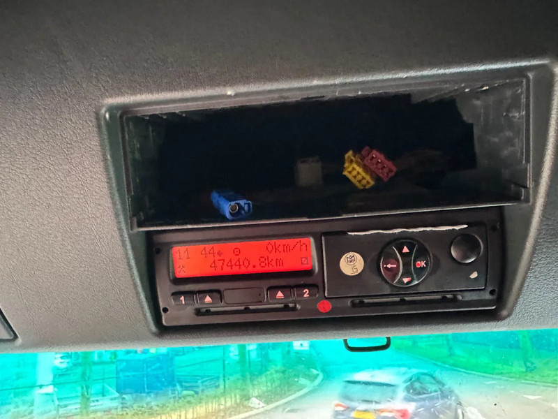 Cabeza tractora MAN TGX 18.440 4X2 - EURO 5: foto 12 Cabeza tractora MAN TGX 18.440 4X2 - EURO 5: foto 12