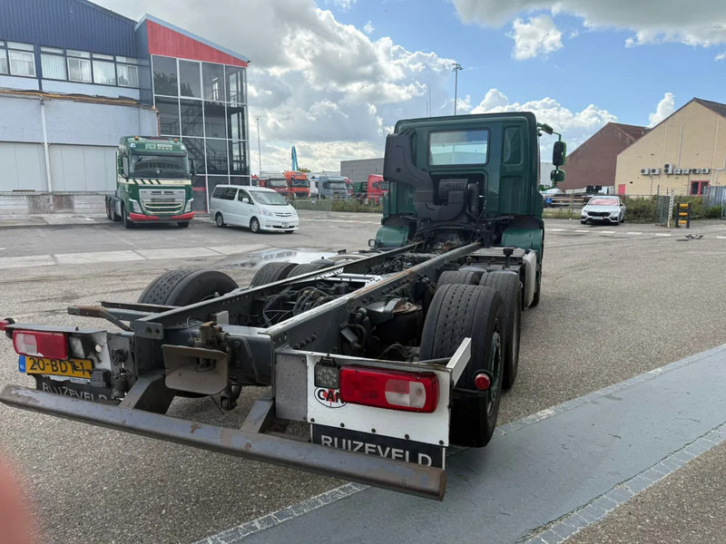 DAF CF 400 6X2 EURO 6 - ONLY 689.209 KM + STEERING AXLE - Camión chasis: foto 3 DAF CF 400 6X2 EURO 6 - ONLY 689.209 KM + STEERING AXLE - Camión chasis: foto 3