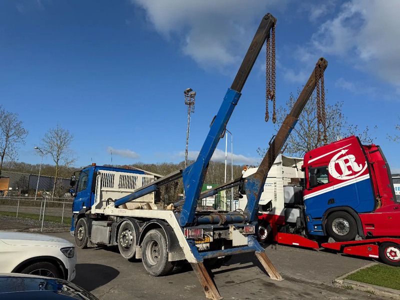 DAF CF 400 6X2 - EURO 6 + VDL P-18 + REMOTE + LIFT AXLE - Camión portacontenedor de cadenas: foto 5 DAF CF 400 6X2 - EURO 6 + VDL P-18 + REMOTE + LIFT AXLE - Camión portacontenedor de cadenas: foto 5