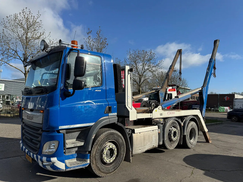 DAF CF 400 6X2 - EURO 6 + VDL P-18 + REMOTE + LIFT AXLE - Camión portacontenedor de cadenas: foto 1 DAF CF 400 6X2 - EURO 6 + VDL P-18 + REMOTE + LIFT AXLE - Camión portacontenedor de cadenas: foto 1