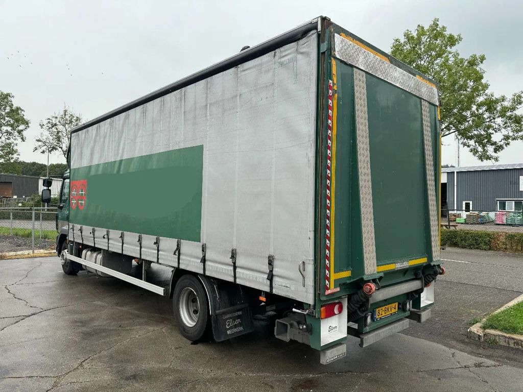 DAF LF 260 4X2 16T DHOLLANDIA LOAD LIFT + TÜV TILL 0 - Camión lona: foto 5 DAF LF 260 4X2 16T DHOLLANDIA LOAD LIFT + TÜV TILL 0 - Camión lona: foto 5
