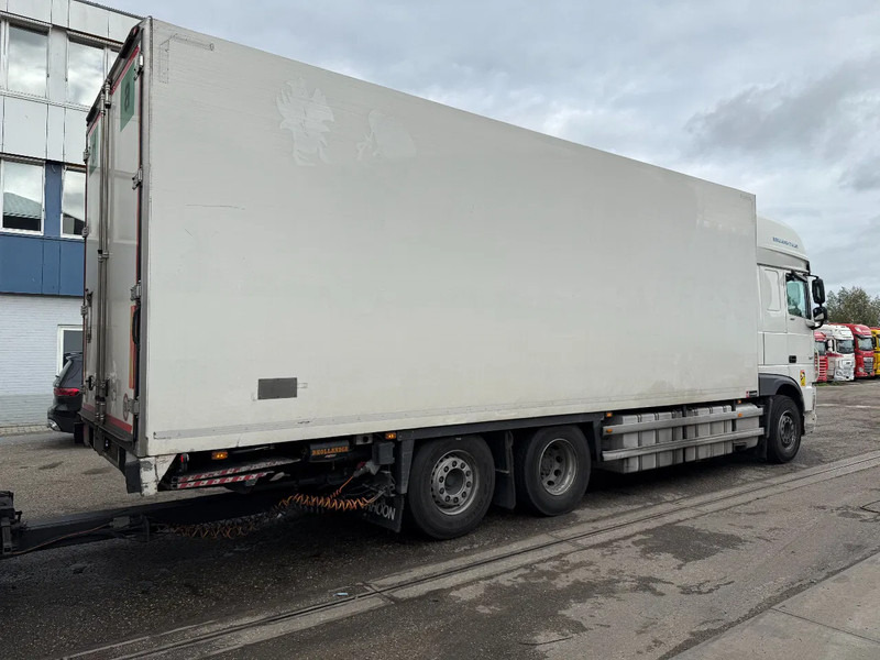 DAF XF 480 6X2 + 2 AXLE HANGER + TRS COOLING + DHOLLANDIA LIFT (2x) - Camión frigorífico: foto 4 DAF XF 480 6X2 + 2 AXLE HANGER + TRS COOLING + DHOLLANDIA LIFT (2x) - Camión frigorífico: foto 4