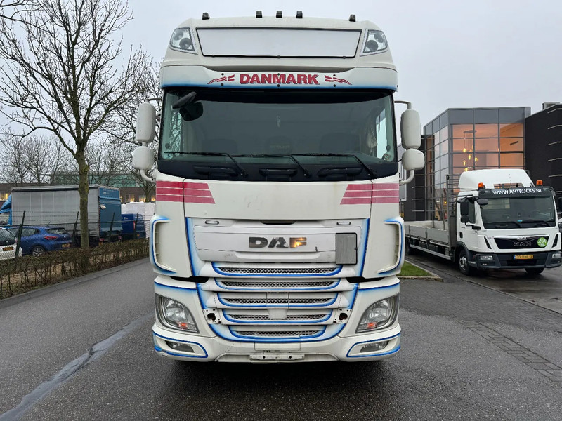 DAF XF 510 6X2 + KELBERG HANGER EURO 6 ZEPRO + REMOTE RETARDER - Camión caja cerrada: foto 2 DAF XF 510 6X2 + KELBERG HANGER EURO 6 ZEPRO + REMOTE RETARDER - Camión caja cerrada: foto 2