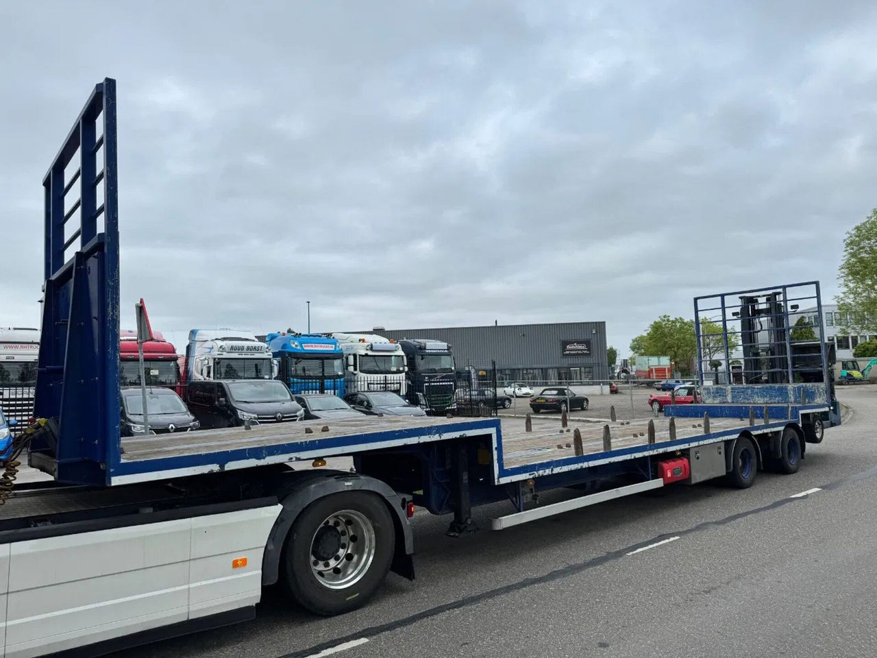GS Meppel 2 AXLE SAF + MOFFETT KOOIAAP - Semirremolque plataforma/ Caja abierta: foto 1 GS Meppel 2 AXLE SAF + MOFFETT KOOIAAP - Semirremolque plataforma/ Caja abierta: foto 1
