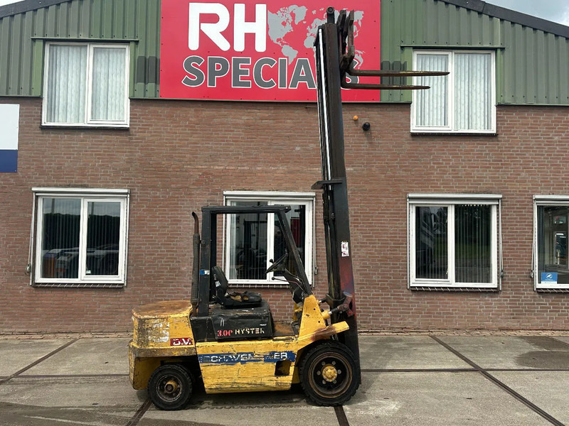 Hyster H3.00XL - 3 TONS - Carretilla elevadora diésel: foto 1 Hyster H3.00XL - 3 TONS - Carretilla elevadora diésel: foto 1