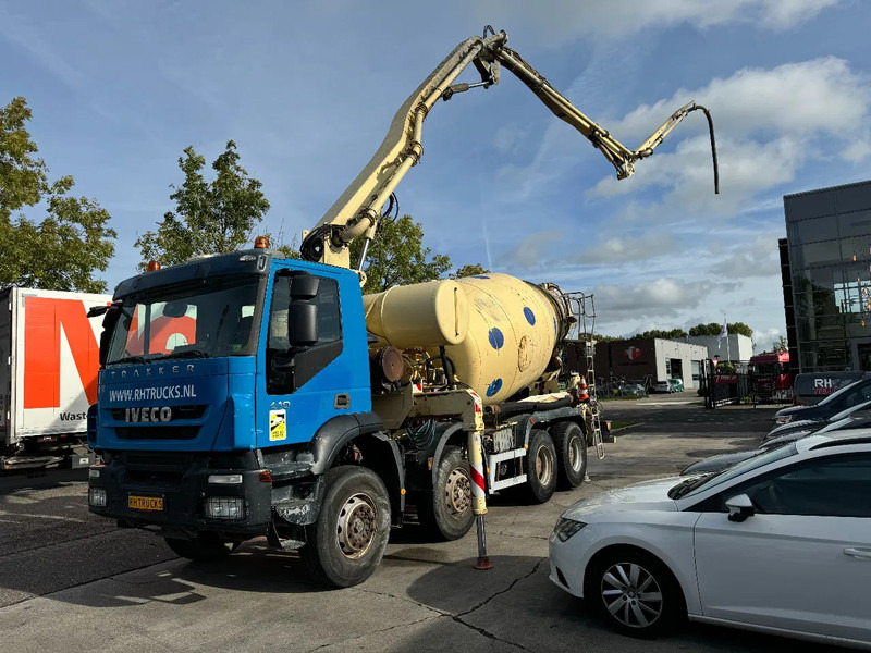 Iveco Eurotrakker 410 8X4 CIFA PUMP 24M + MIXER FULL STEEL + REMOTE CONTROL - Camión bomba de hormigón: foto 1 Iveco Eurotrakker 410 8X4 CIFA PUMP 24M + MIXER FULL STEEL + REMOTE CONTROL - Camión bomba de hormigón: foto 1