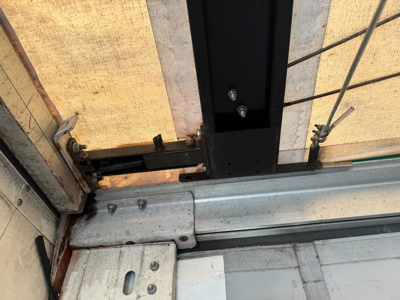 Kässbohrer MAXIMA 3 X SAF AXLE + SLINDING ROOF DISC BRAKES - Semirremolque lona: foto 4 Kässbohrer MAXIMA 3 X SAF AXLE + SLINDING ROOF DISC BRAKES - Semirremolque lona: foto 4