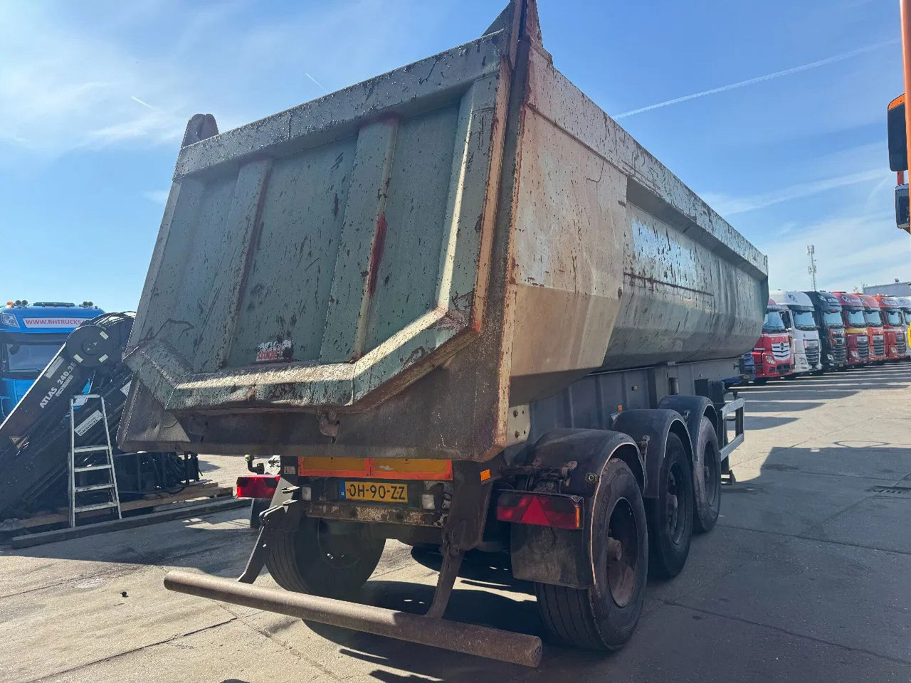 Langendorf 3 AXLE - BPW + TIPPER - Semirremolque volquete: foto 4 Langendorf 3 AXLE - BPW + TIPPER - Semirremolque volquete: foto 4