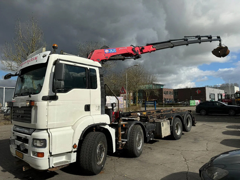 MAN TGA 35.440 8X2 - EURO 4 + HMF 2620K-RC 2018! + REMOTE + HYDRAUTO CABLE LIFT + LIFTING AXLE - Camión grúa: foto 2 MAN TGA 35.440 8X2 - EURO 4 + HMF 2620K-RC 2018! + REMOTE + HYDRAUTO CABLE LIFT + LIFTING AXLE - Camión grúa: foto 2