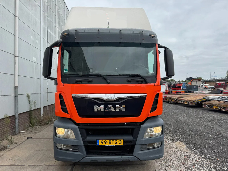 MAN TGS 26.440 6X2 EURO 6 THEMO KING 1000R TÜV TILL 08-2026 - Camión frigorífico: foto 2 MAN TGS 26.440 6X2 EURO 6 THEMO KING 1000R TÜV TILL 08-2026 - Camión frigorífico: foto 2