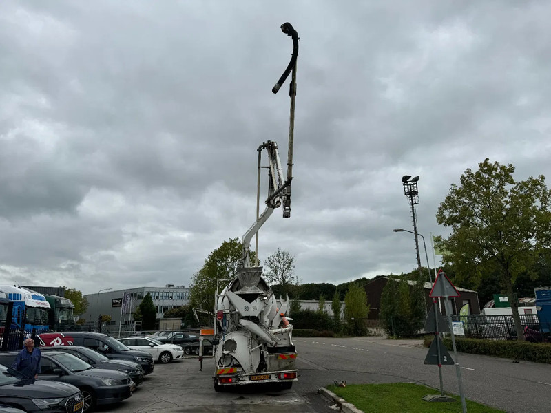 MAN TGS 35.400 8X4 PUTZMEISTER PUMP 21-3 + LIEBHERR MIXER - Camión bomba de hormigón: foto 3 MAN TGS 35.400 8X4 PUTZMEISTER PUMP 21-3 + LIEBHERR MIXER - Camión bomba de hormigón: foto 3
