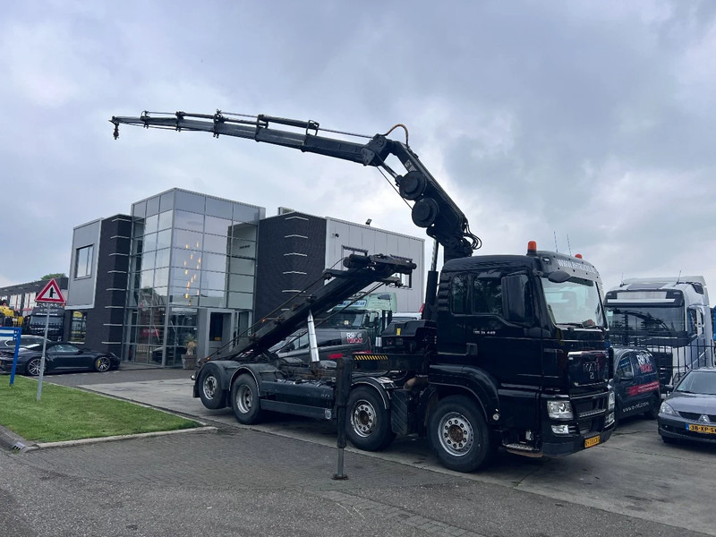 MAN TGS 35.440 8X2-4 + HIAB 220C-5 REMOTE + CABLE LIFT AUTOMATIC - Camión con equipo de cable, Camión grúa: foto 4 MAN TGS 35.440 8X2-4 + HIAB 220C-5 REMOTE + CABLE LIFT AUTOMATIC - Camión con equipo de cable, Camión grúa: foto 4