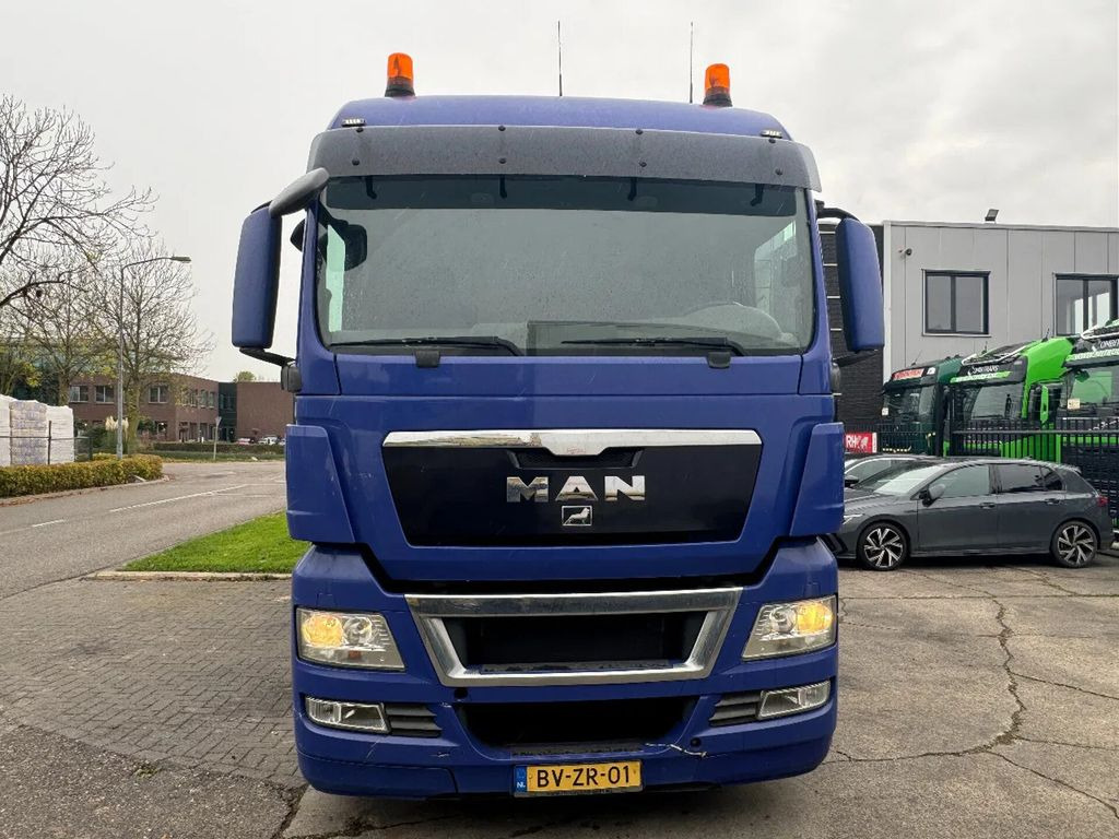 MAN TGX 26.400 6X2 - EURO 4 + LIFT + STEERING AXLE + - Camión lona: foto 2 MAN TGX 26.400 6X2 - EURO 4 + LIFT + STEERING AXLE + - Camión lona: foto 2
