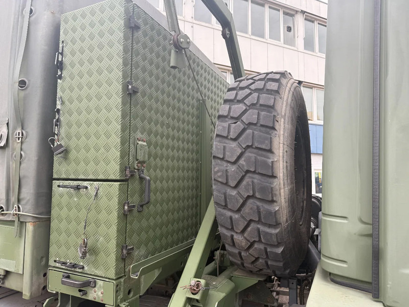 Mercedes-Benz ATEGO 1018 A 4X4 ONLY 63965 KM - Camión lona: foto 4 Mercedes-Benz ATEGO 1018 A 4X4 ONLY 63965 KM - Camión lona: foto 4