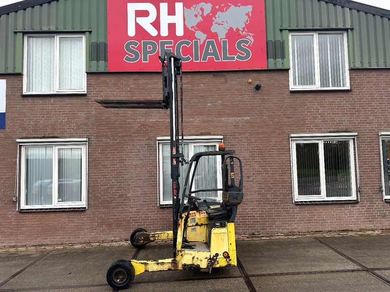 Moffett M4 25.3 2,5 TON SIDESHIFT DIESEL  MEENEEMHEFTRUCK - Carretilla elevadora transportable: foto 1 Moffett M4 25.3 2,5 TON SIDESHIFT DIESEL  MEENEEMHEFTRUCK - Carretilla elevadora transportable: foto 1