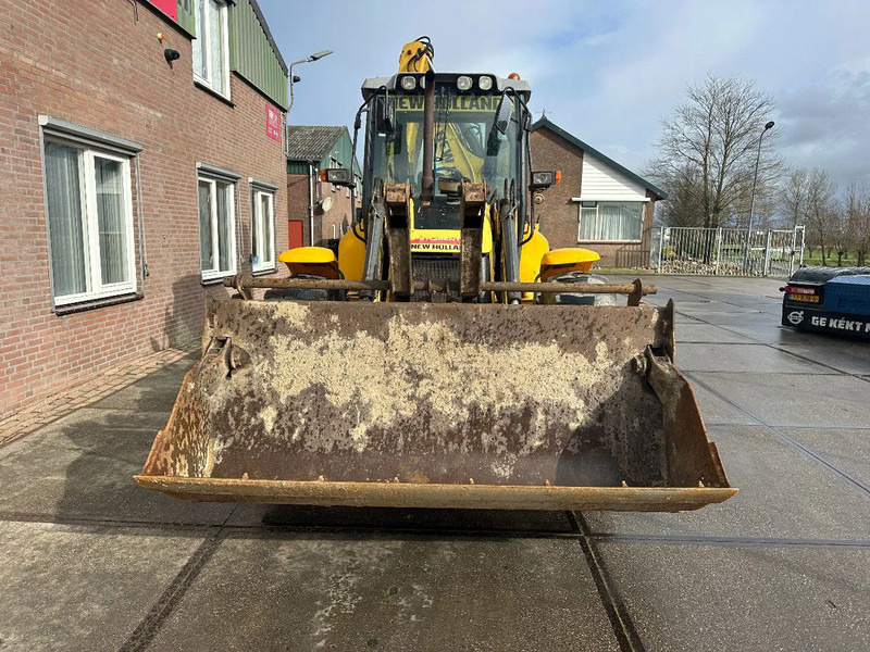 New Holland LB115B, CE, 240 MM MULTI PURPOSE LOADER BUCKET, 800 MM BACHOE DIGGING BUCKET, FLIP OVER FORKS, AIR CONDITIONER - Retroexcavadora: foto 4 New Holland LB115B, CE, 240 MM MULTI PURPOSE LOADER BUCKET, 800 MM BACHOE DIGGING BUCKET, FLIP OVER FORKS, AIR CONDITIONER - Retroexcavadora: foto 4