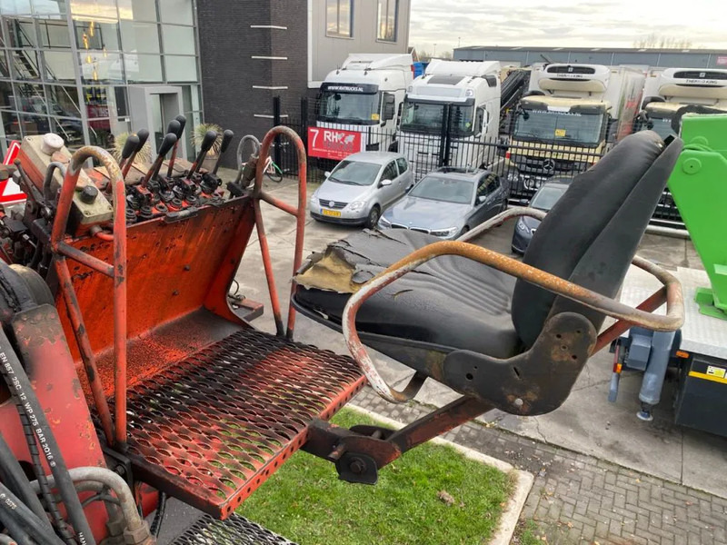 Semirremolque plataforma/ Caja abierta Orthaus 2 ASSIGE STEERING AXEL MKG HLK 330 VG CRANE: foto 13 Semirremolque plataforma/ Caja abierta Orthaus 2 ASSIGE STEERING AXEL MKG HLK 330 VG CRANE: foto 13