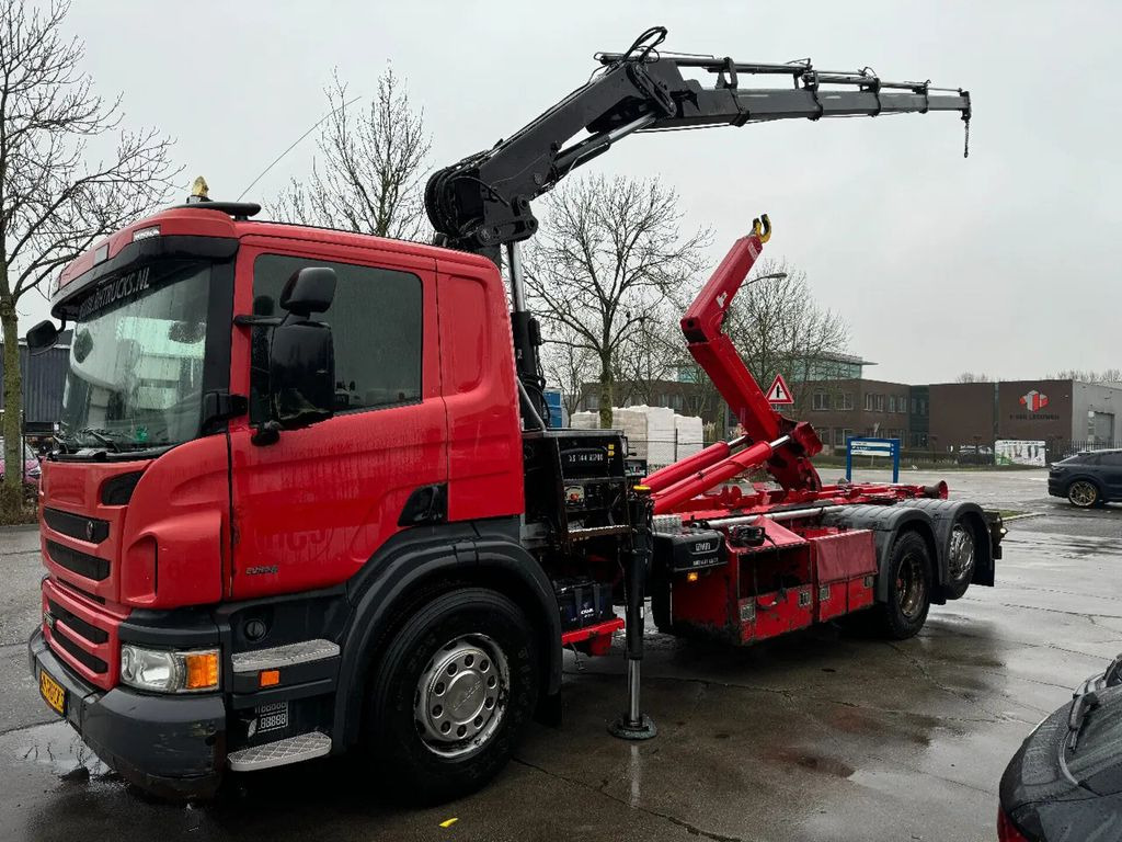 Scania P320 6X2 HIAB 20T + HIAB 144 E4 - Camión multibasculante, Camión grúa: foto 2 Scania P320 6X2 HIAB 20T + HIAB 144 E4 - Camión multibasculante, Camión grúa: foto 2