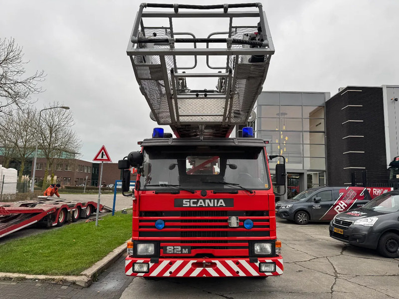 Scania P82 4X2 - FIRE TRUCK - 30M LIFT - Camión de bomberos: foto 2 Scania P82 4X2 - FIRE TRUCK - 30M LIFT - Camión de bomberos: foto 2