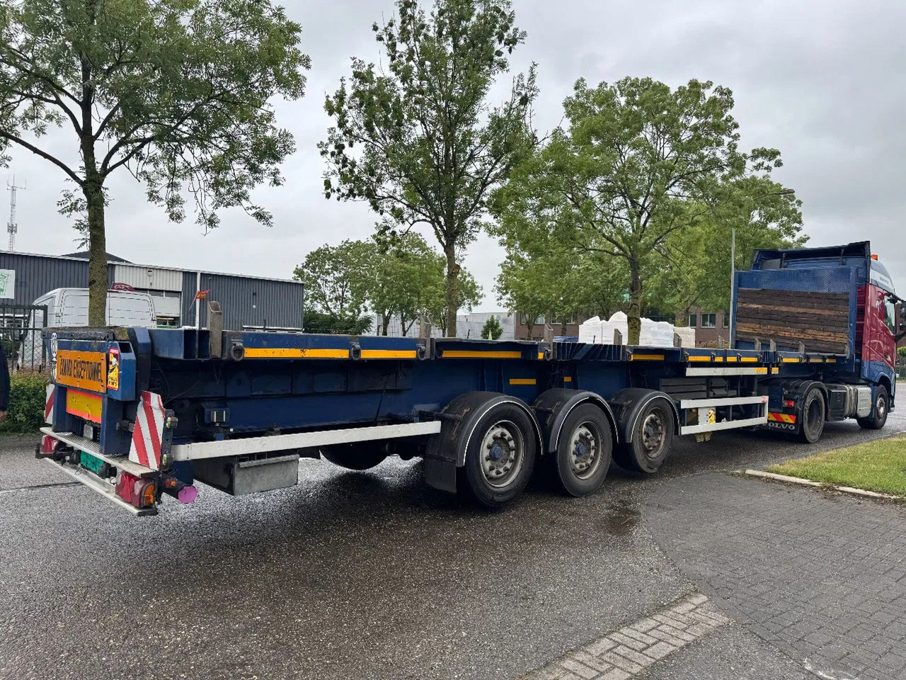 Schmidt HAGEN 3 AXLE + LIFTING AXLE - Semirremolque plataforma/ Caja abierta: foto 4 Schmidt HAGEN 3 AXLE + LIFTING AXLE - Semirremolque plataforma/ Caja abierta: foto 4