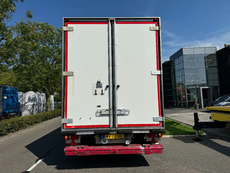 Volvo FH 12.420 4X2 EURO 3+ BURG HANGER + THERMO KING + DHOLLANDIA LIFT - Camión frigorífico: foto 5 Volvo FH 12.420 4X2 EURO 3+ BURG HANGER + THERMO KING + DHOLLANDIA LIFT - Camión frigorífico: foto 5