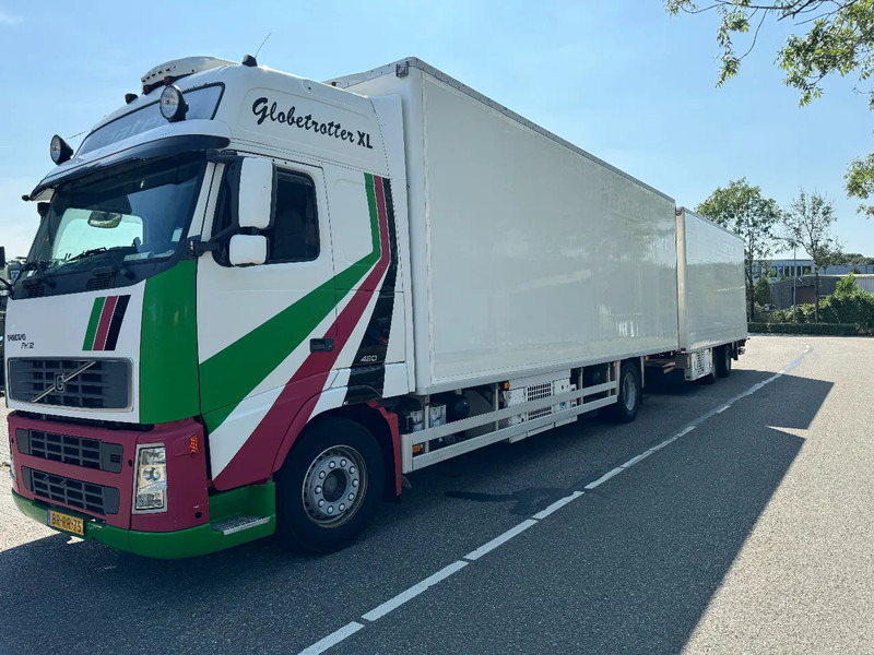 Volvo FH 12.420 4X2 EURO 3+ BURG HANGER + THERMO KING + DHOLLANDIA LIFT - Camión frigorífico: foto 2 Volvo FH 12.420 4X2 EURO 3+ BURG HANGER + THERMO KING + DHOLLANDIA LIFT - Camión frigorífico: foto 2