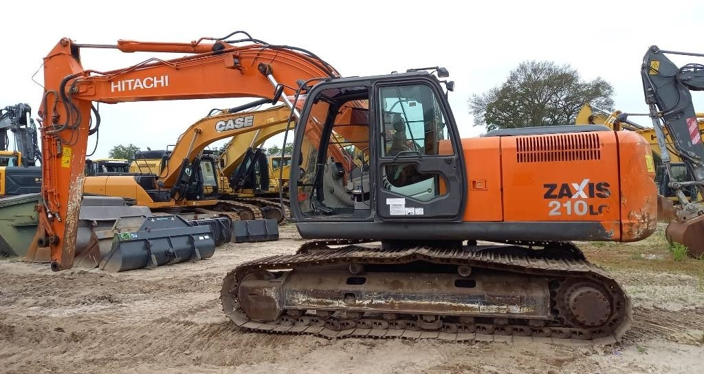 Hitachi ZX 210 LC-3 - Excavadora de cadenas: foto 1 Hitachi ZX 210 LC-3 - Excavadora de cadenas: foto 1