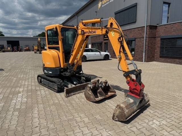Hyundai R25Z-9 AK - Miniexcavadora: foto 3 Hyundai R25Z-9 AK - Miniexcavadora: foto 3