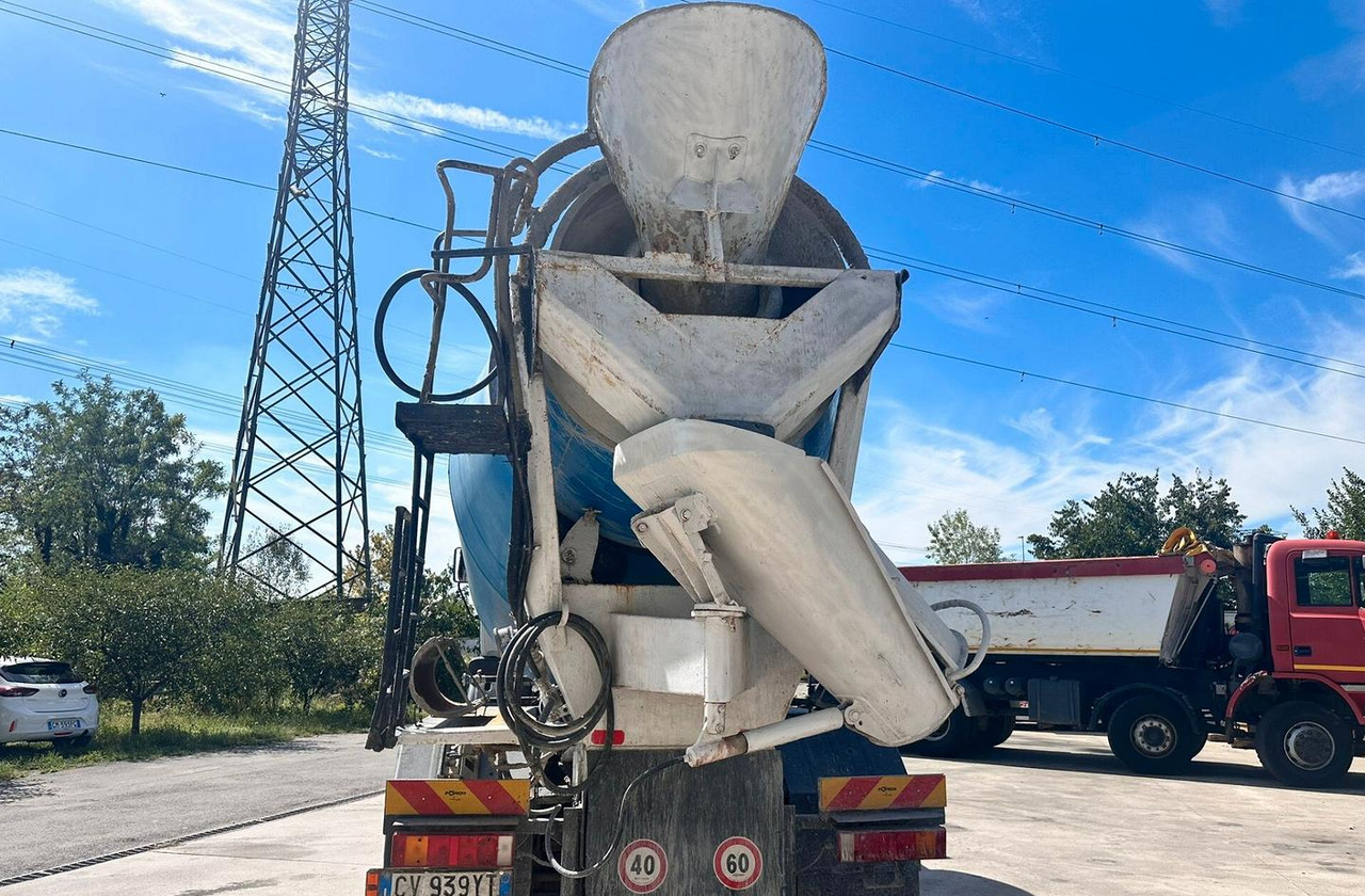 Autobetoniera Renault Kerax 420 3 assi - Camión hormigonera: foto 4 Autobetoniera Renault Kerax 420 3 assi - Camión hormigonera: foto 4