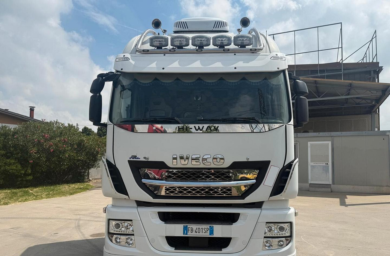 Trattore stradale Stralis 460 - Otros maquinaria: foto 3 Trattore stradale Stralis 460 - Otros maquinaria: foto 3
