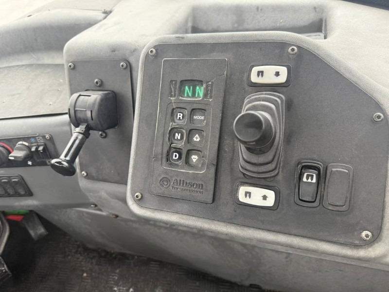 Cabeza tractora Kalmar Terminal tractor / Terminal-Zugmaschine /: foto 10 Cabeza tractora Kalmar Terminal tractor / Terminal-Zugmaschine /: foto 10