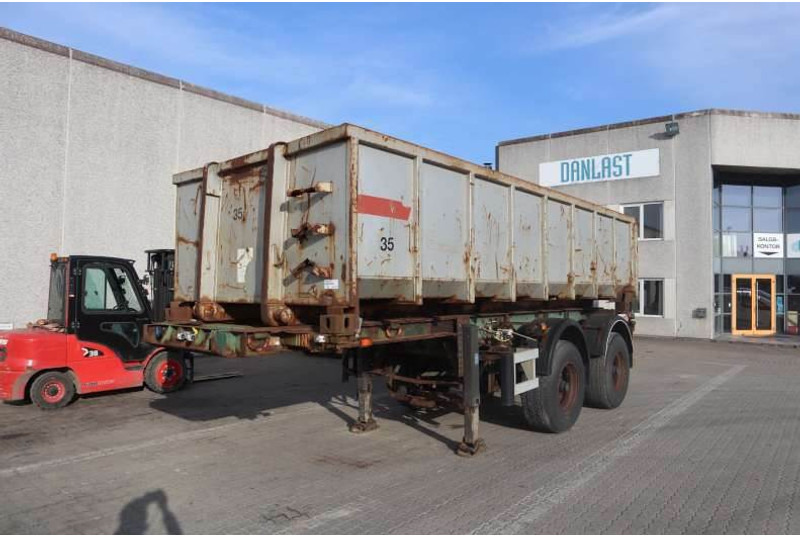 Pacton Containerchassis w. Steelbox/Stahlcontainer - Semirremolque portacontenedore/ Intercambiable: foto 1 Pacton Containerchassis w. Steelbox/Stahlcontainer - Semirremolque portacontenedore/ Intercambiable: foto 1