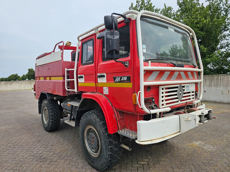 Renault M210 Arbois 3500L - Hydraulic winch - Camión de bomberos: foto 3 Renault M210 Arbois 3500L - Hydraulic winch - Camión de bomberos: foto 3