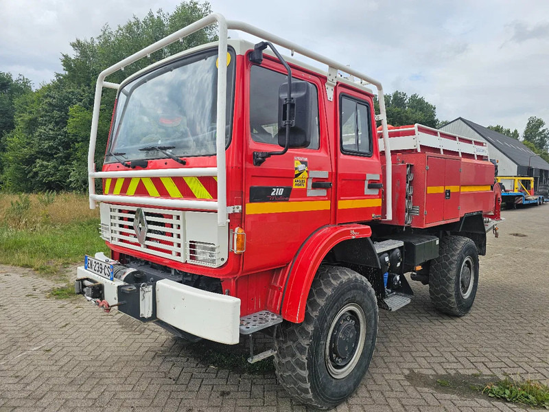 Renault M210 - Camión de bomberos: foto 1 Renault M210 - Camión de bomberos: foto 1