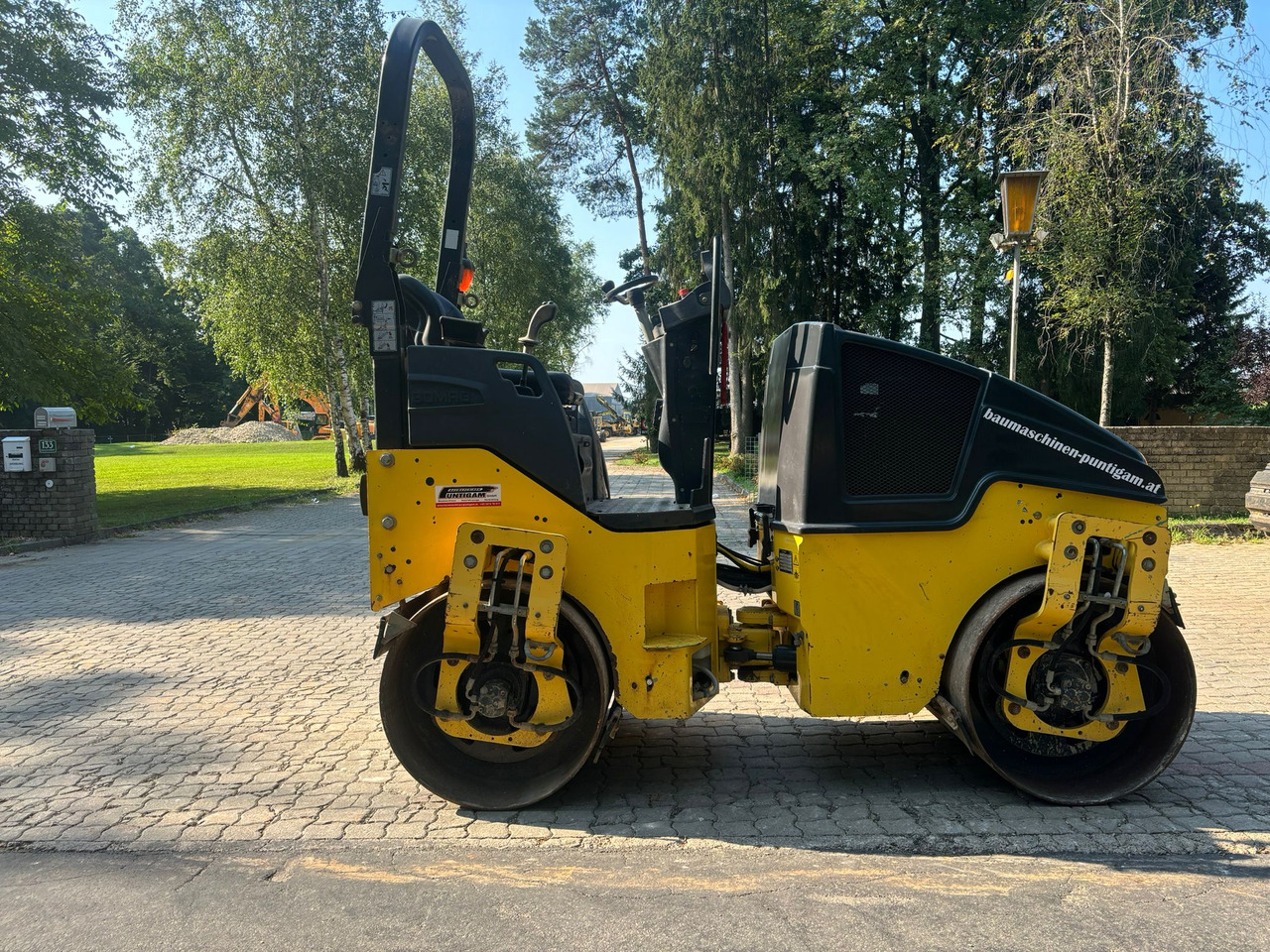 BOMAG BW 120 AD-5 - Mini compactadora: foto 2 BOMAG BW 120 AD-5 - Mini compactadora: foto 2