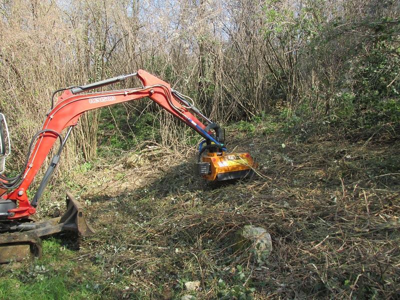 Berti GKR/SB 80 - Implemento para Miniexcavadora: foto 4 Berti GKR/SB 80 - Implemento para Miniexcavadora: foto 4